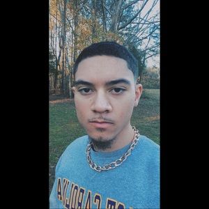 Meet your Posher, Devin